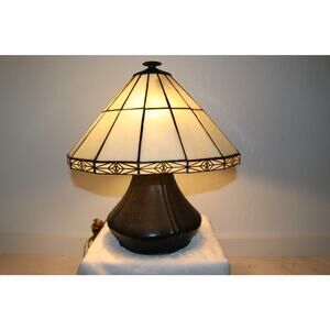 Bradley & Hubbard Arts & Crafts Lamp With White & Amber Slag Shade